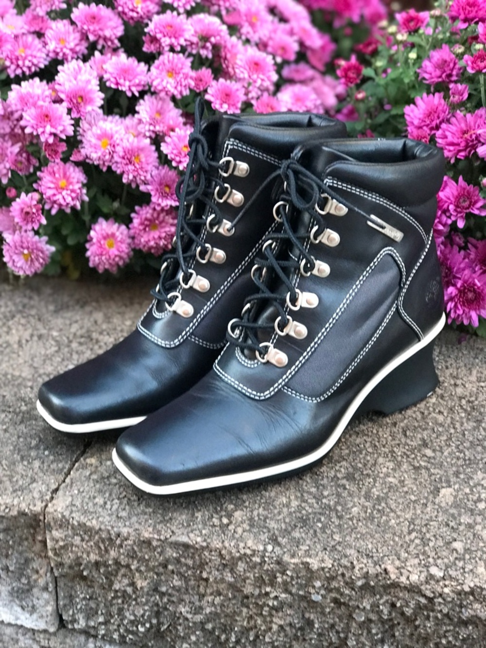 TIMBERLAND Hill Wedge Ankle Boots Size 5.5 Leather lace-up Black with White trim - Picture 16 of 16